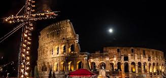 Viacrucis en el Coliseo